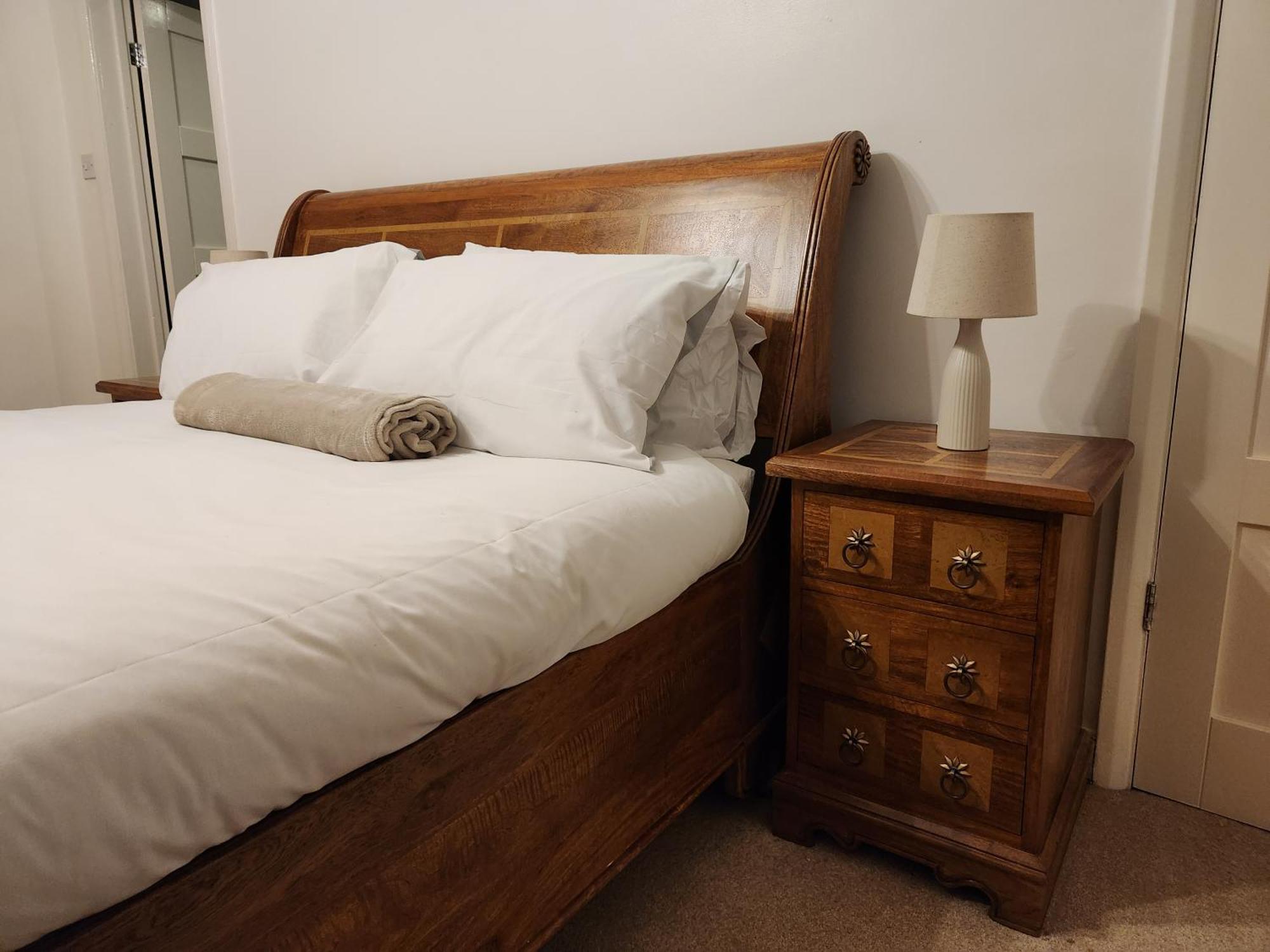 Elmdon House With 4 Spacious Bedrooms To Choose Birmingam Exterior foto